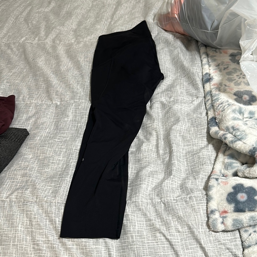 Lululemon 3/4 black leggings